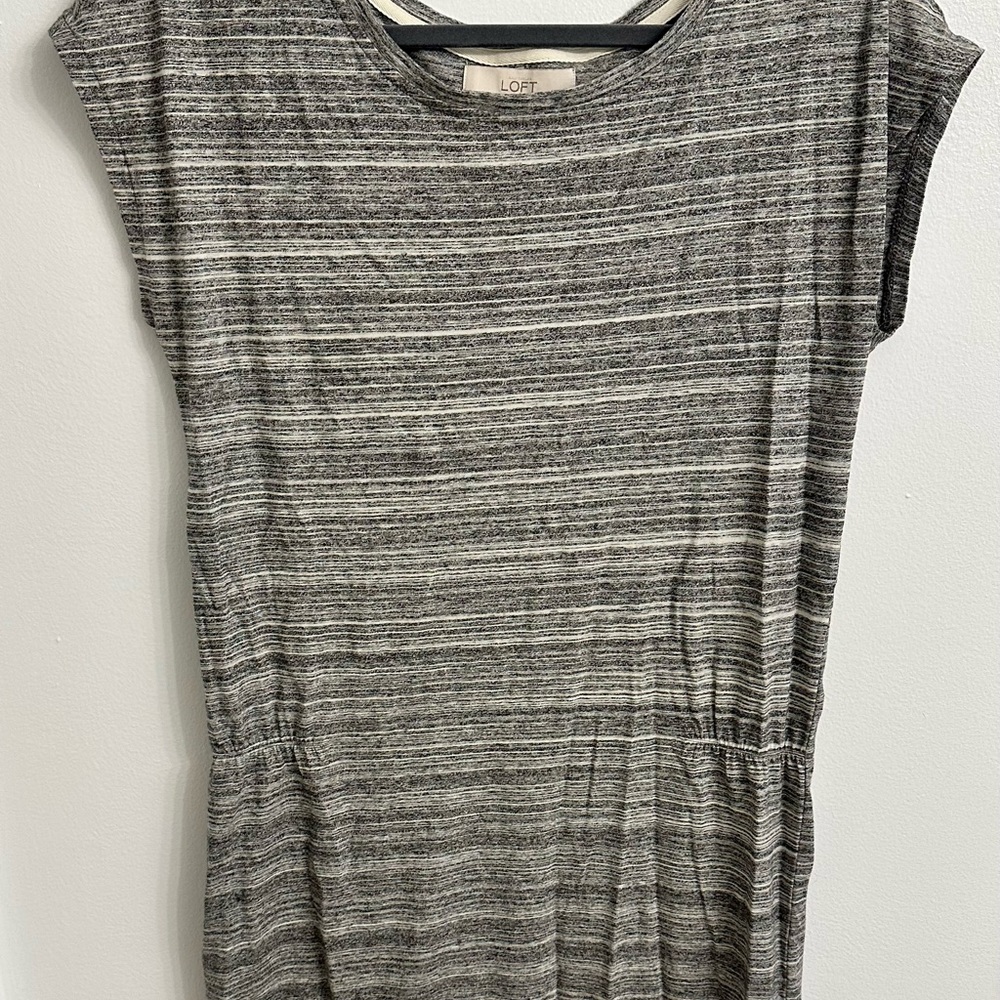 NWT LOFT heather grey short sleeve scoop neck dress with waist synching